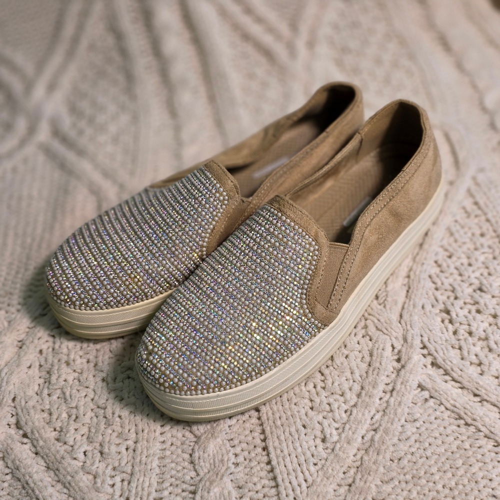 Skecher Street Shiny Slip On Sneakers Tan Rhinestone Pearl Toe Womens 8.5‎